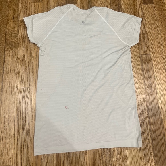 Lululemon Swiftly Tech Short-Sleeve Shirt - Picture 4 of 5